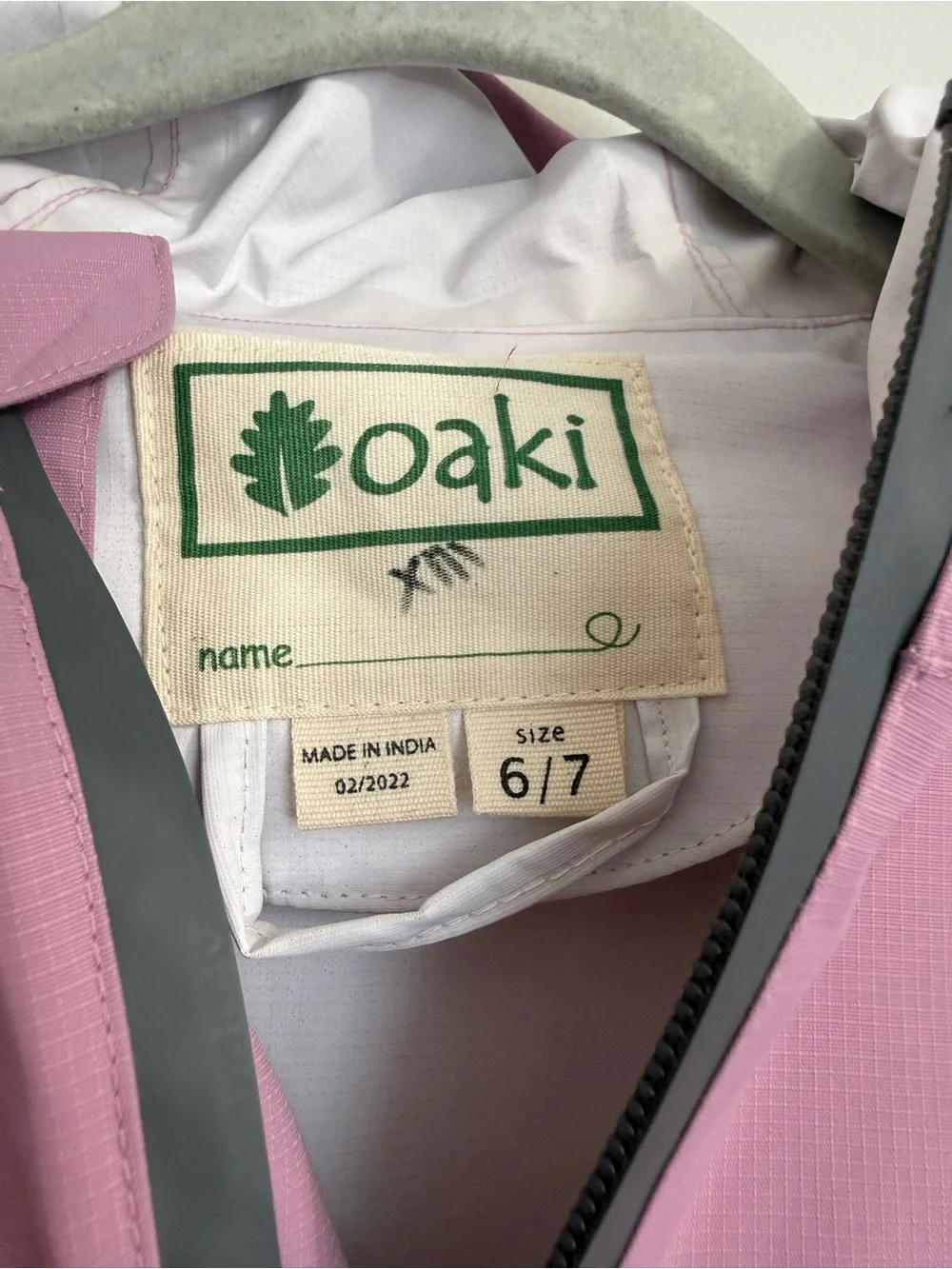 Oakiwear excellent barely